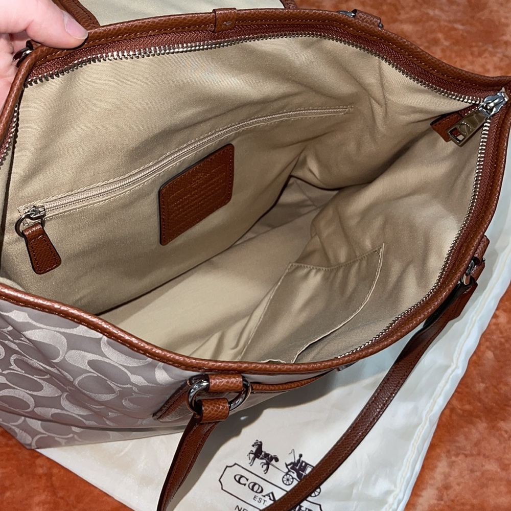 Authentic Coach Bag - Picture 4 of 6